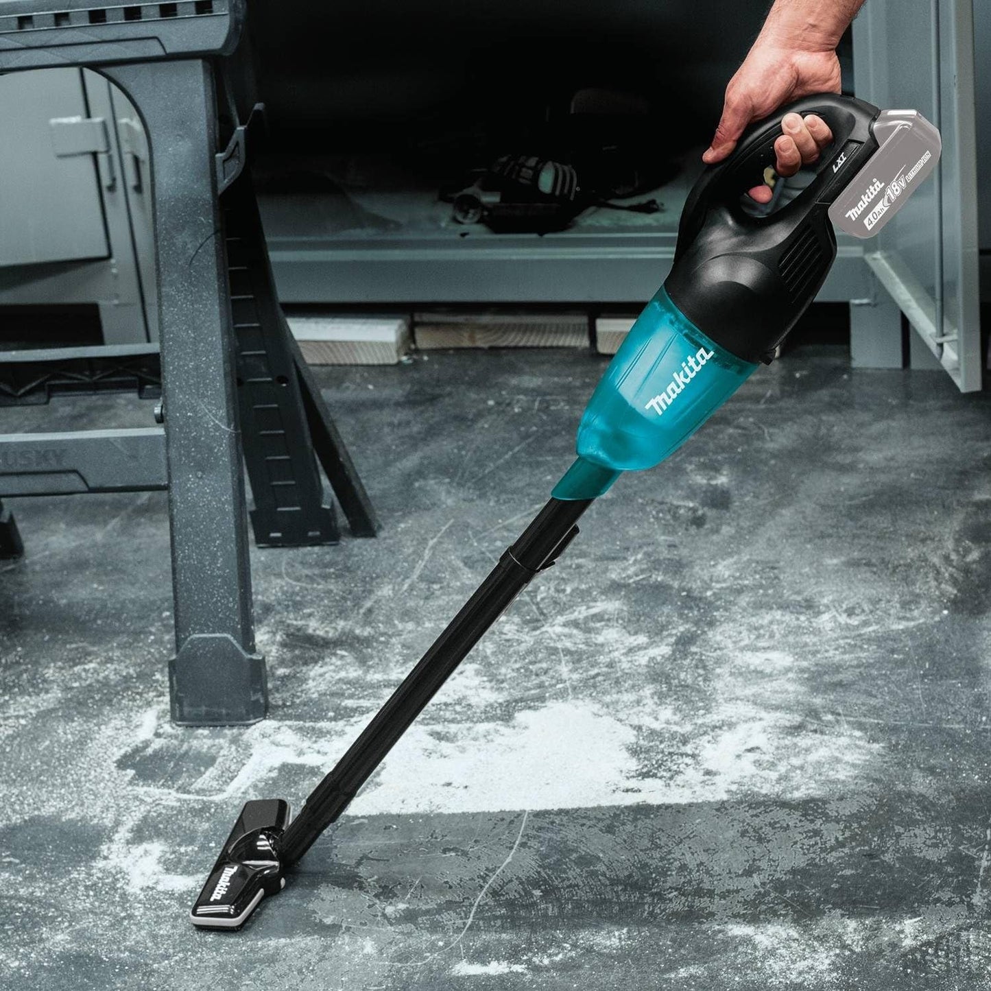 Makita XLC02ZB 18V LXT Cordless Vacuum – Works with 5.0Ah Lithium-Ion Battery (Sold Separately)